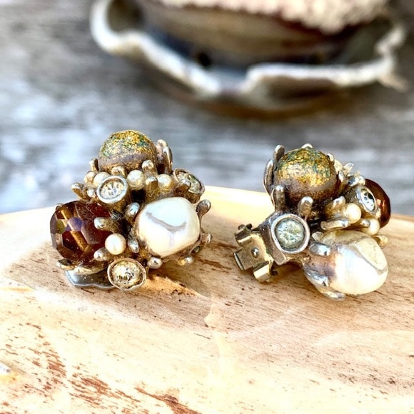 Blessings From Cambria Jewelry - Vintage Cluster Clip On Earrings